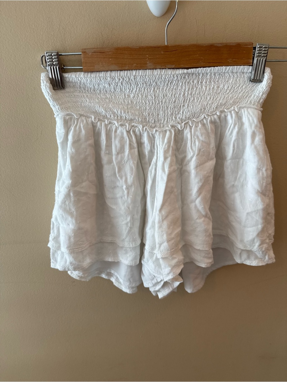 Hollister white skirty shorts white size XS